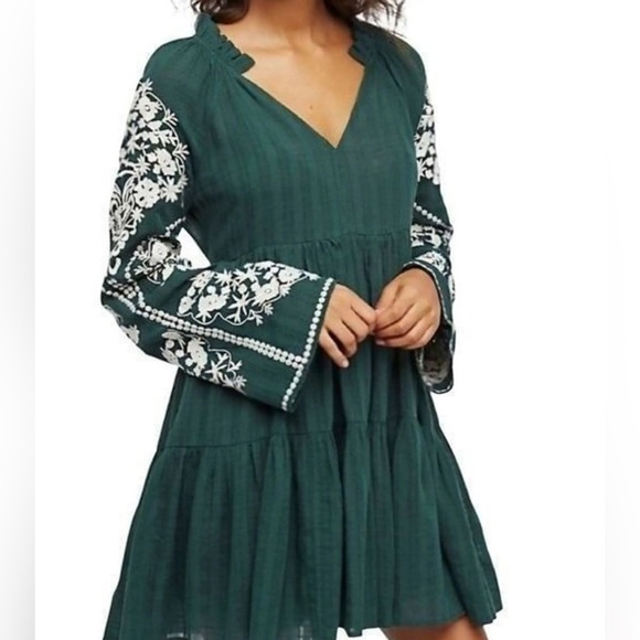 FREE PEOPLE Emerald City Embroidered Tiered long sleeve dress Sz Medium - Picture 8 of 8